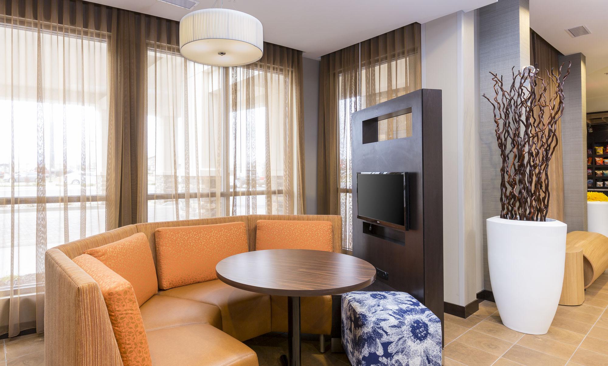 Courtyard By Marriott Bismarck North Hotel Eksteriør billede