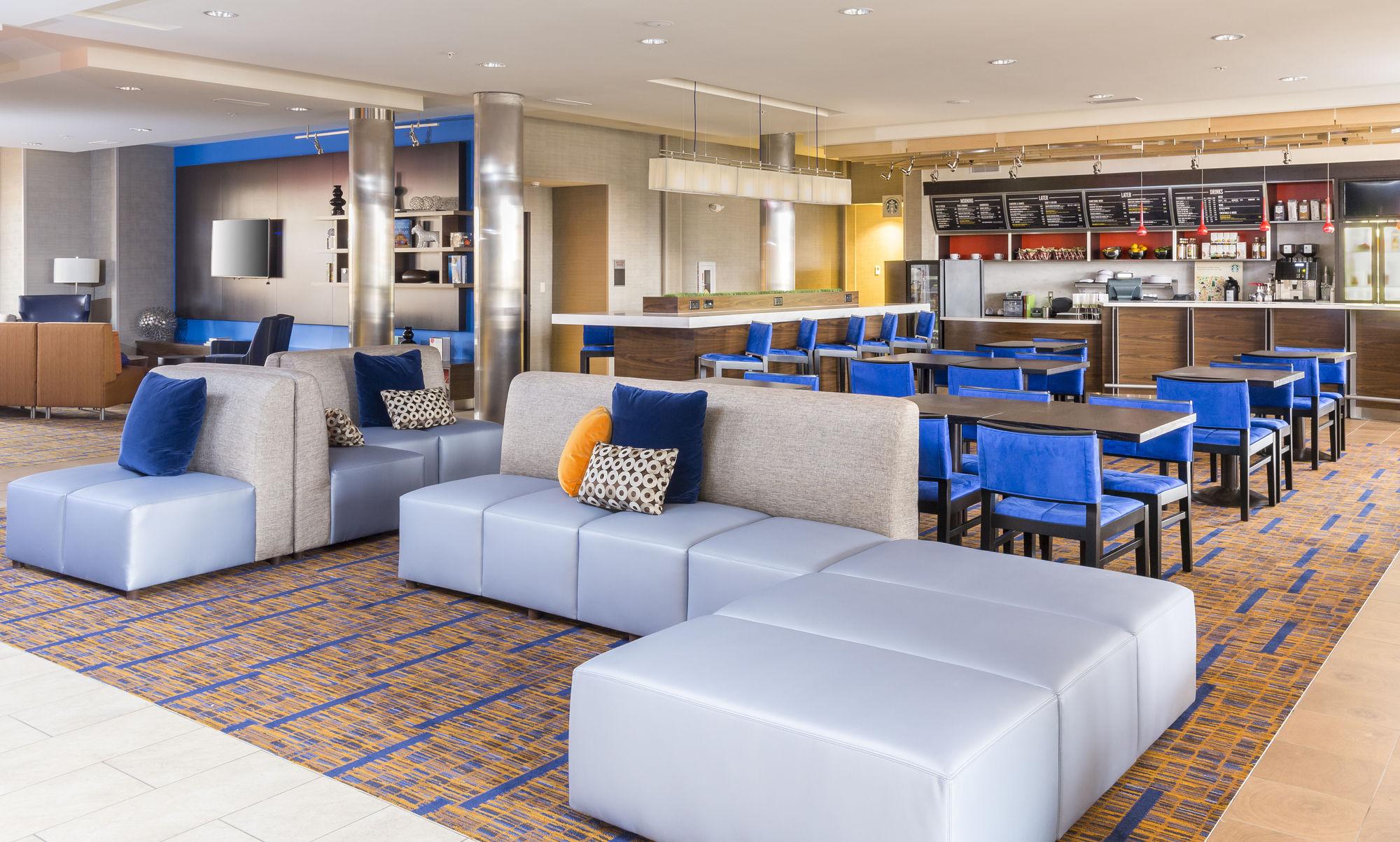 Courtyard By Marriott Bismarck North Hotel Eksteriør billede