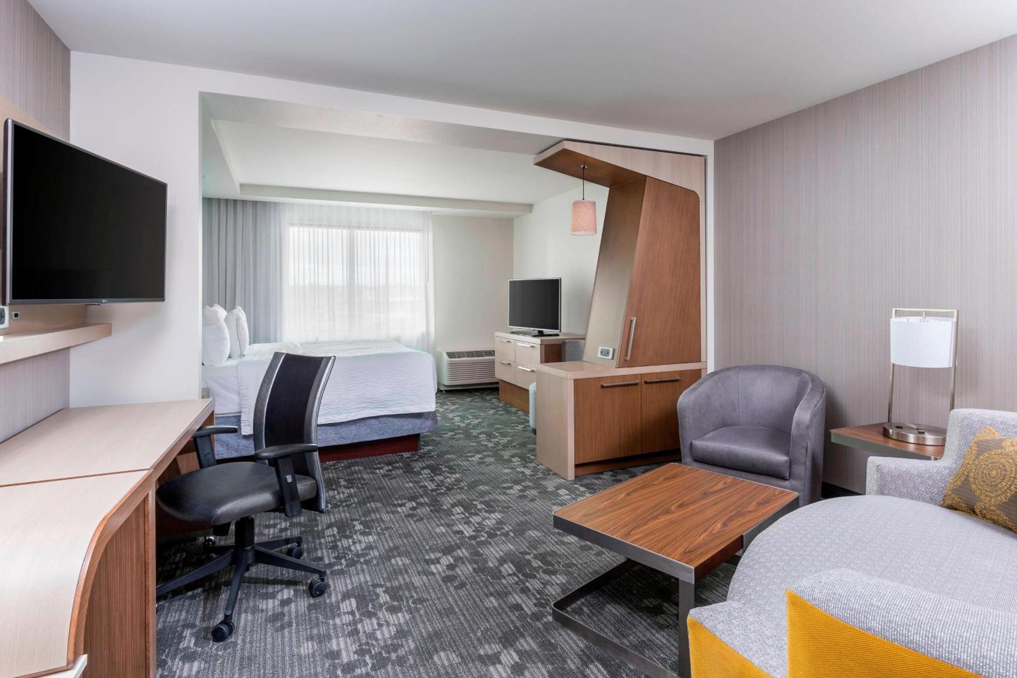 Courtyard By Marriott Bismarck North Hotel Eksteriør billede
