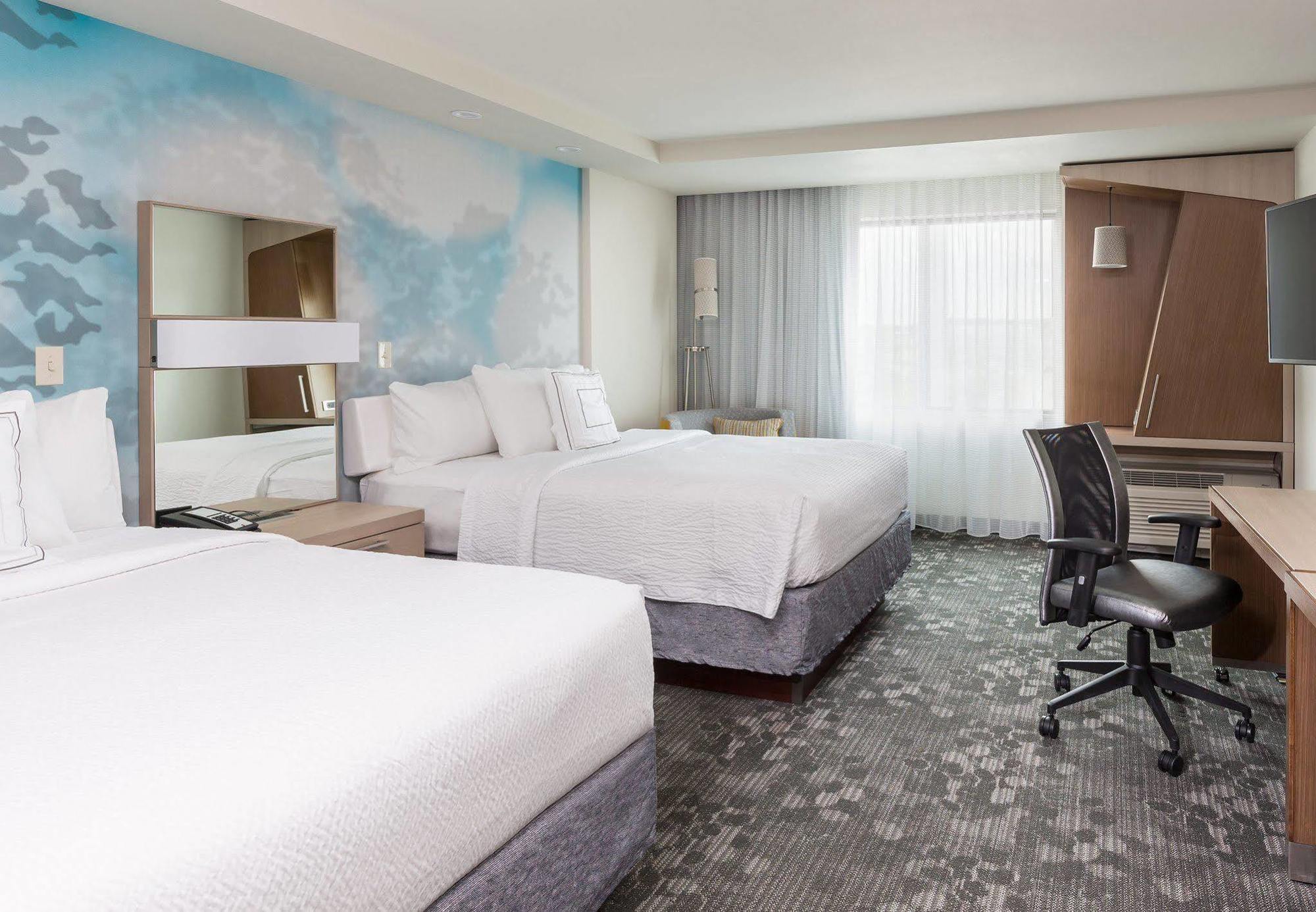 Courtyard By Marriott Bismarck North Hotel Eksteriør billede