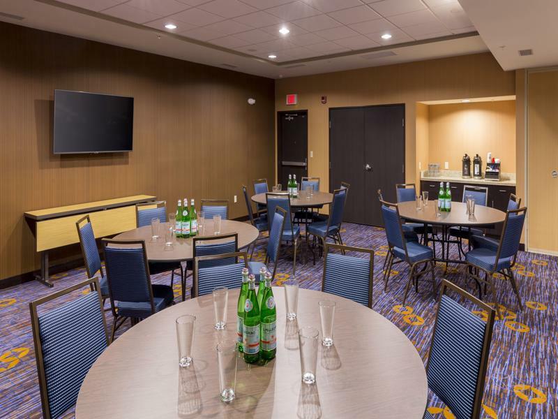 Courtyard By Marriott Bismarck North Hotel Eksteriør billede